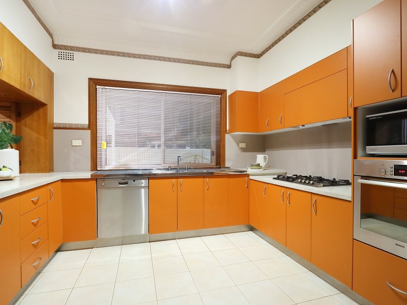 8 Neirbo Avenue, Hurstville NSW 2220