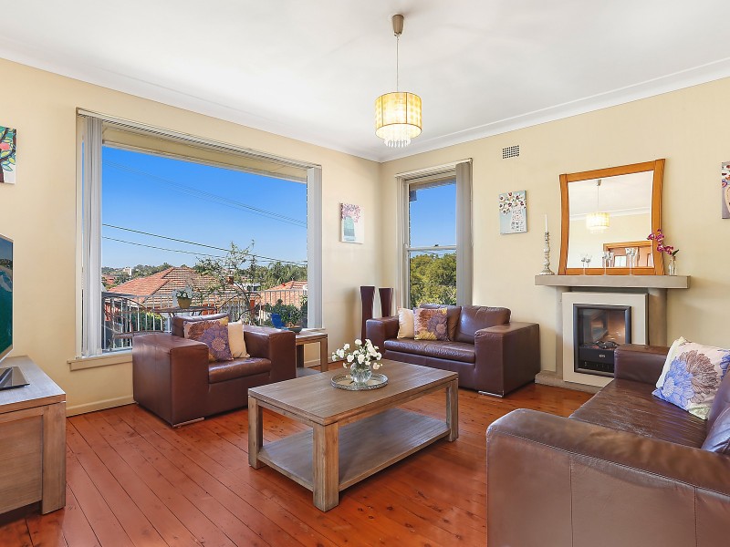 12 Orana Crescent, Blakehurst NSW 2221