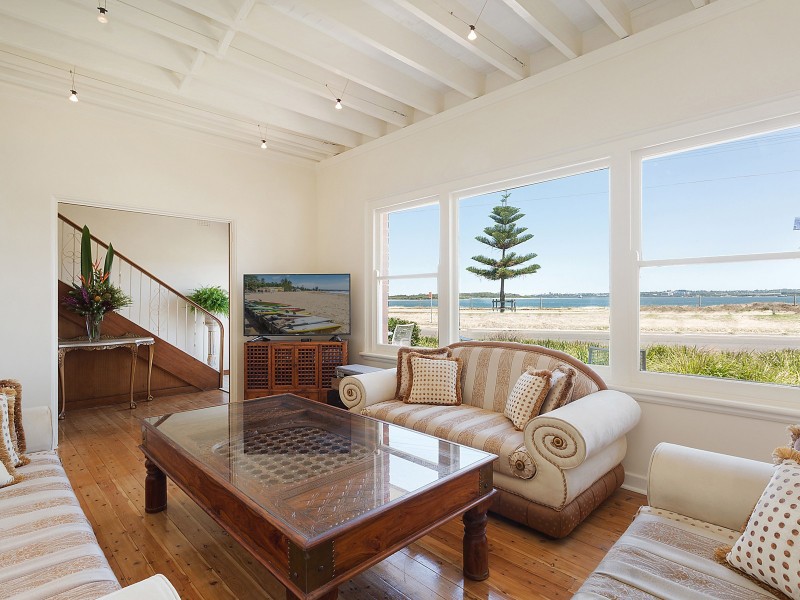 39 Riverside Drive, Sandringham NSW 2219