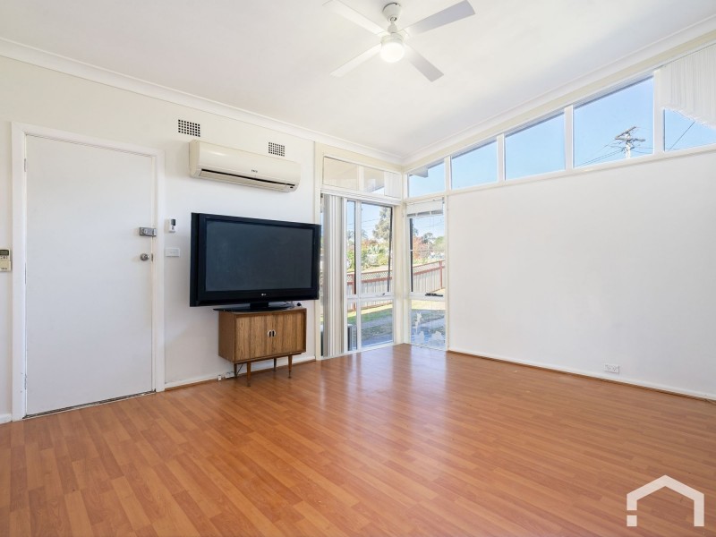 5 Jakari Crescent, Whalan NSW 2770
