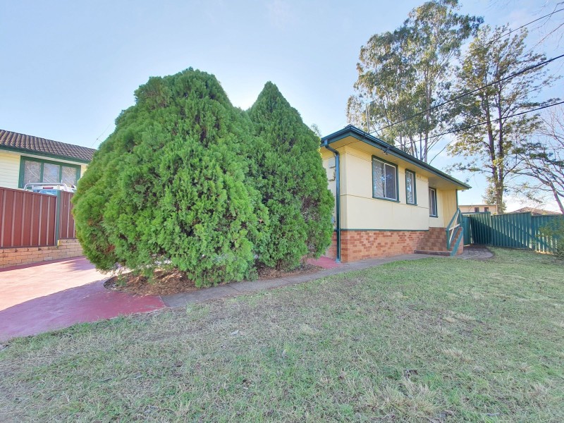 9 Law Crescent, Tregear NSW 2770