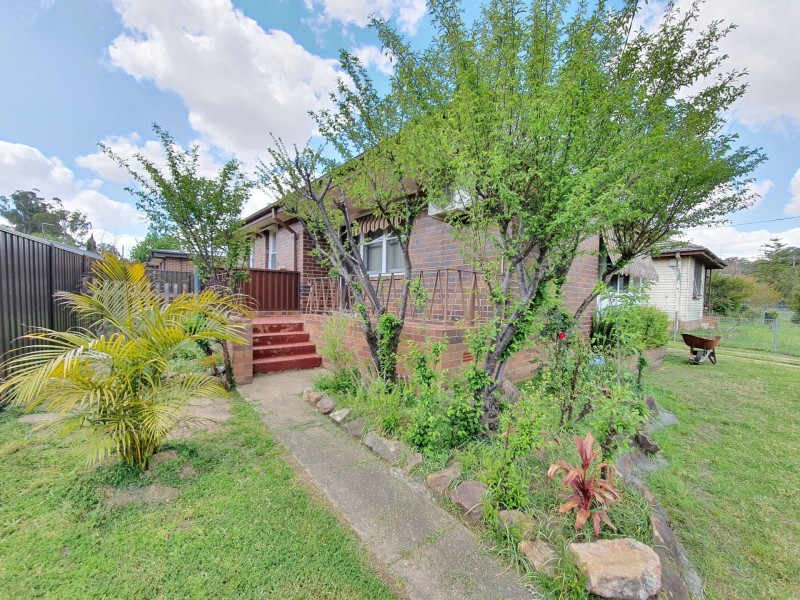 14 Torres Crescent, Whalan NSW 2770