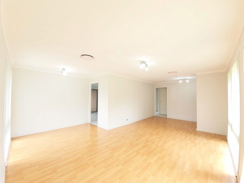 103 Explorers Way, St Clair NSW 2759