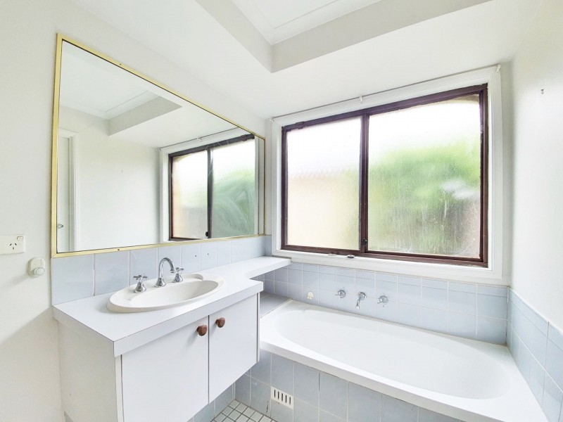 103 Explorers Way, St Clair NSW 2759