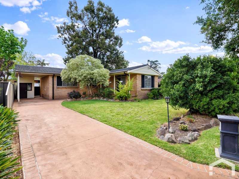 17 Caramar Street, Dharruk NSW 2770