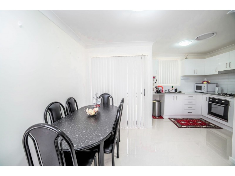 2/4 Collins Street, St Marys NSW 2760