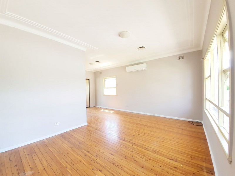 21 Anthony Crescent, Kingswood NSW 2747