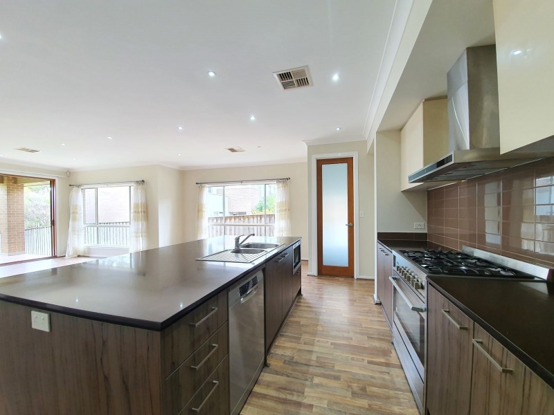 64 Bridgewood Drive, Beaumont Hills NSW 2155