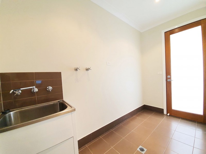64 Bridgewood Drive, Beaumont Hills NSW 2155