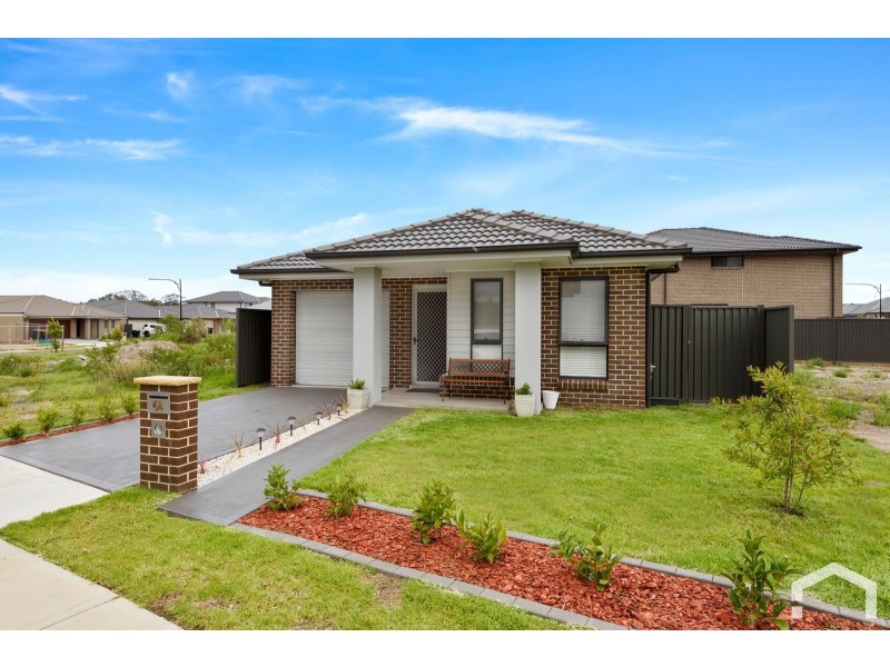 64 Flynn Circuit, Jordan Springs NSW 2747