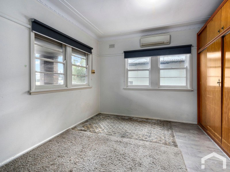 34 Moorebank Ave, Moorebank NSW 2170