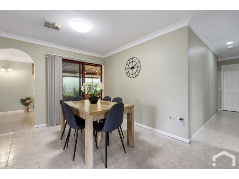2 Hassett Place, St Clair NSW 2759