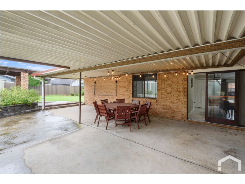 2 Hassett Place, St Clair NSW 2759