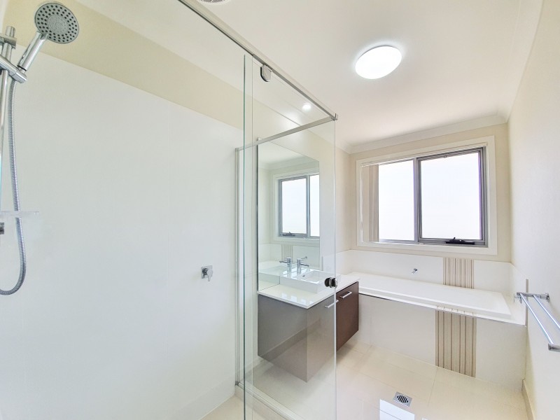 10 Greenhood Crescent, Denham Court NSW 2565