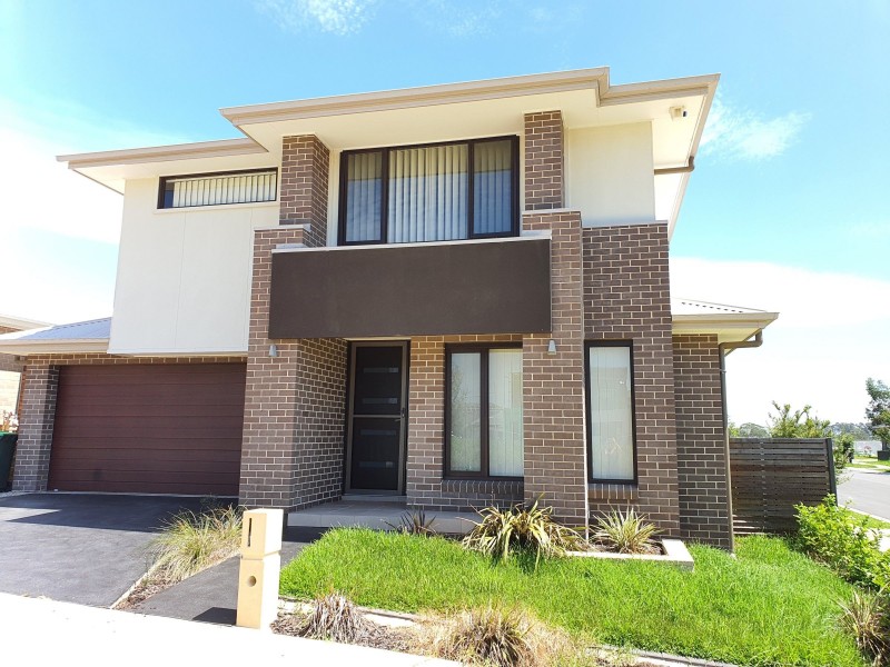 10 Greenhood Crescent, Denham Court NSW 2565