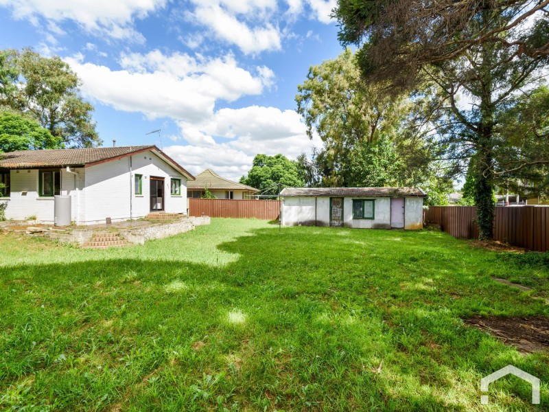13 Field Place, Blackett NSW 2770