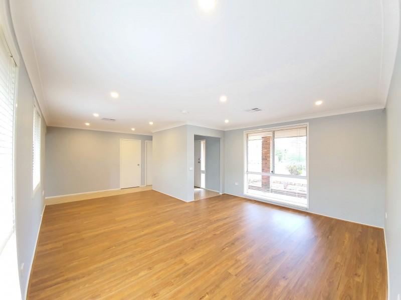 19 Snowdrift Court, St Clair NSW 2759