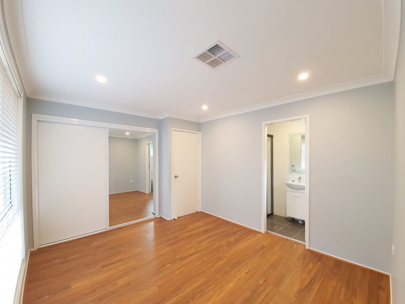 19 Snowdrift Court, St Clair NSW 2759