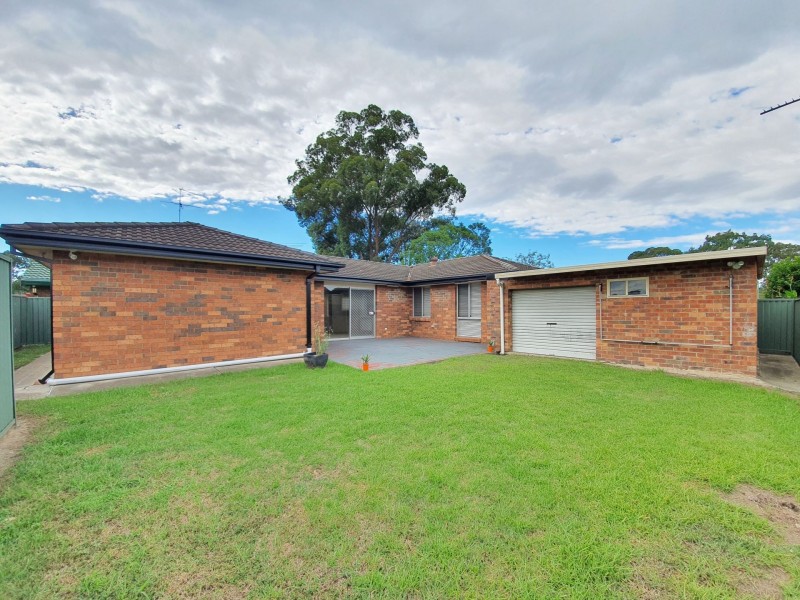19 Snowdrift Court, St Clair NSW 2759