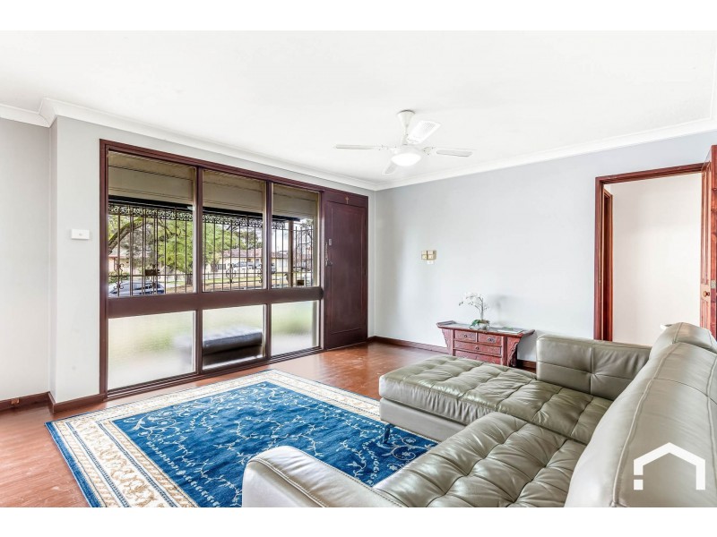 176 Woodstock Avenue, Whalan NSW 2770