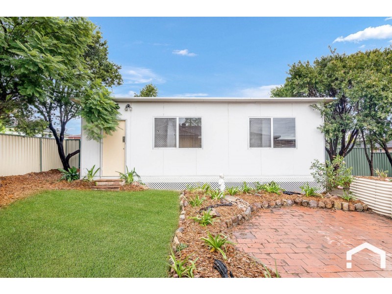 176 Woodstock Avenue, Whalan NSW 2770