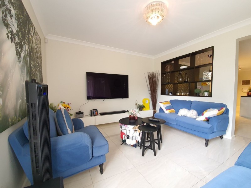 42 Rafter Parade, Ropes Crossing NSW 2760