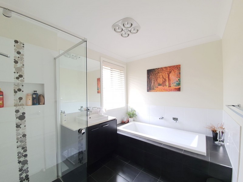 42 Rafter Parade, Ropes Crossing NSW 2760