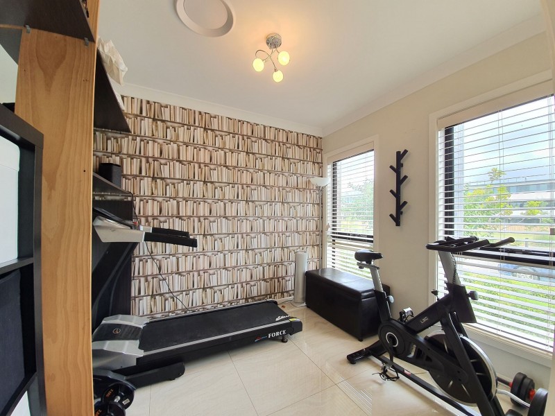 42 Rafter Parade, Ropes Crossing NSW 2760