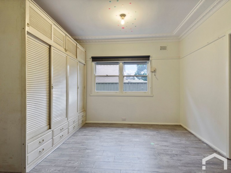 34 Moorebank Avenue, Moorebank NSW 2170