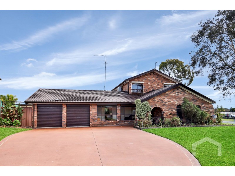 25 Cook Parade, St Clair NSW 2759