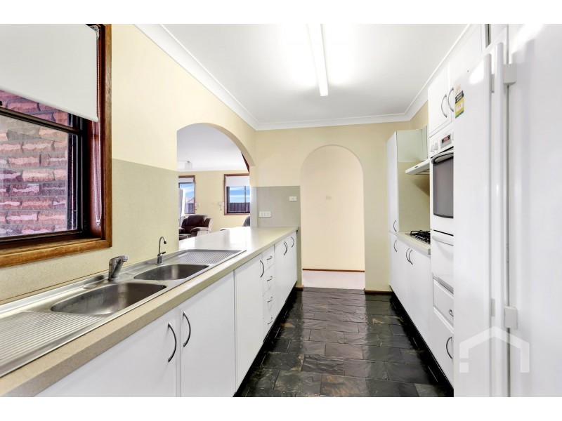 25 Cook Parade, St Clair NSW 2759