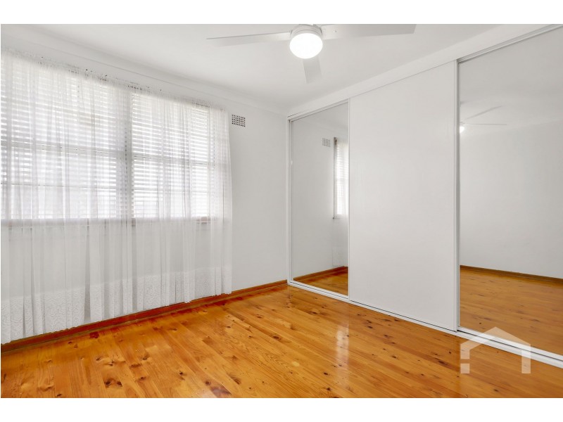 28 Lucena Crescent, Lethbridge Park NSW 2770