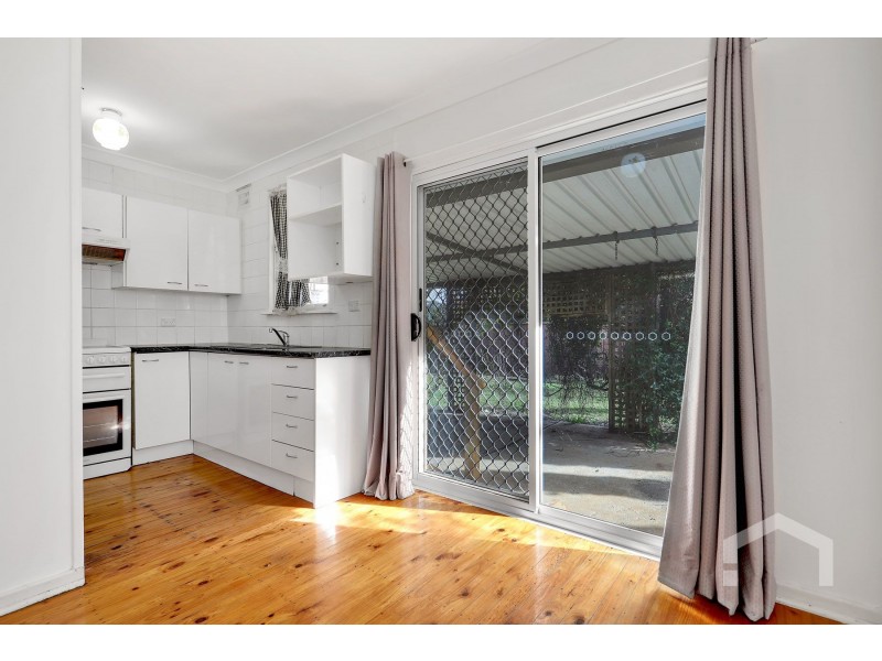 28 Lucena Crescent, Lethbridge Park NSW 2770