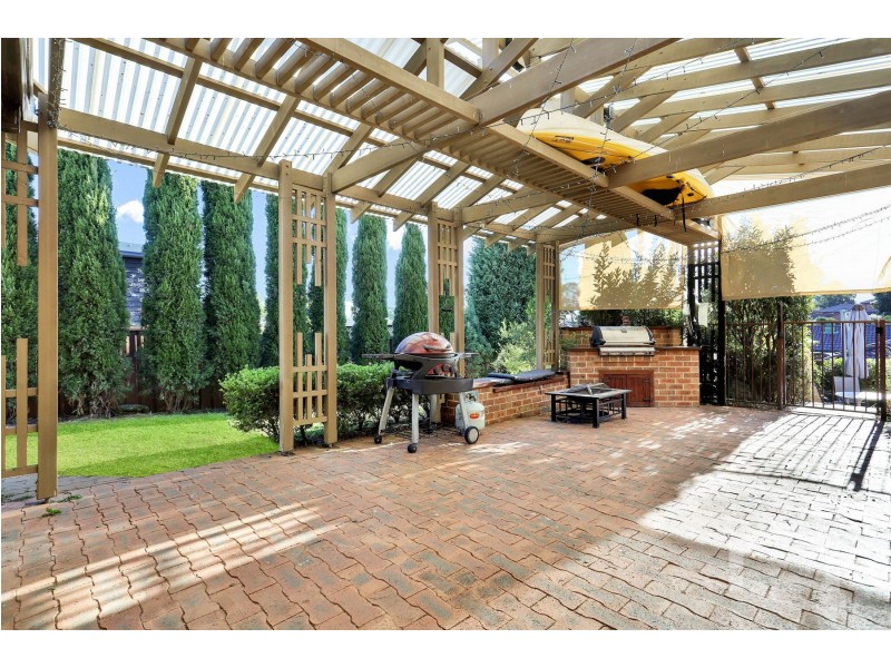 11 Swallow Drive, Erskine Park NSW 2759