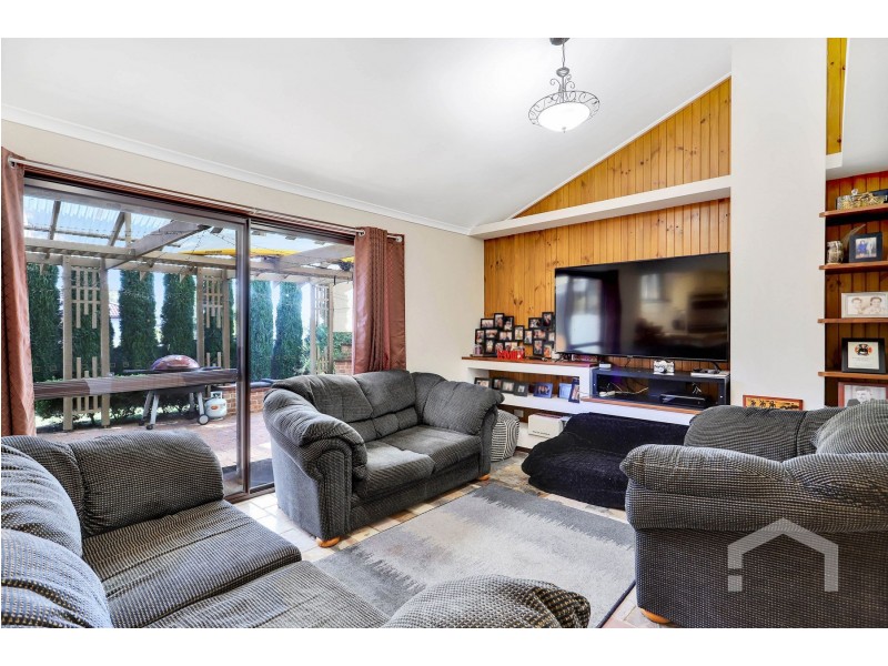 11 Swallow Drive, Erskine Park NSW 2759