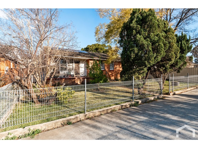 34 Mariana Cres, Lethbridge Park NSW 2770