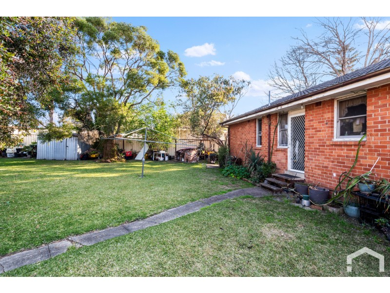 34 Mariana Cres, Lethbridge Park NSW 2770