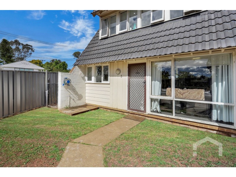 1/1 Byrd Place, Tregear NSW 2770