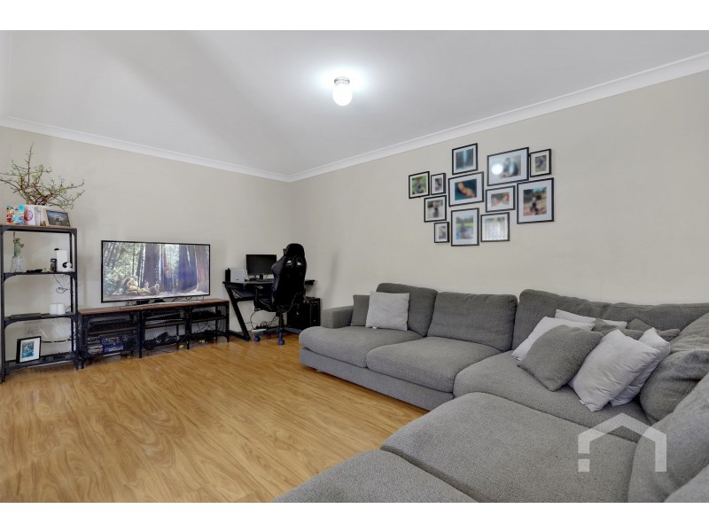 45 & 45a Lucena Crescent, Lethbridge Park NSW 2770