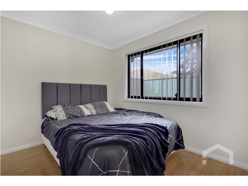 45 & 45a Lucena Crescent, Lethbridge Park NSW 2770