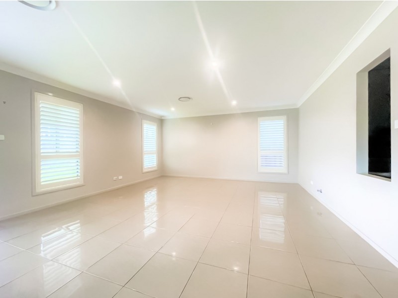 18 Diamond Hill Circuit, Edmondson Park NSW 2174