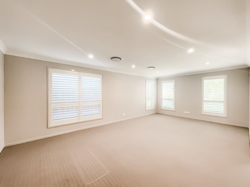 18 Diamond Hill Circuit, Edmondson Park NSW 2174