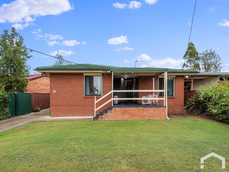 208 Woodstock Ave, Whalan NSW 2770