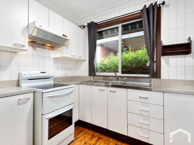 208 Woodstock Ave, Whalan NSW 2770