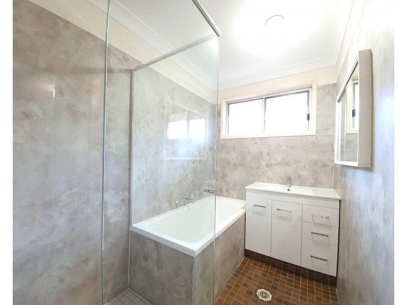 228 Banks Drive, St Clair NSW 2759