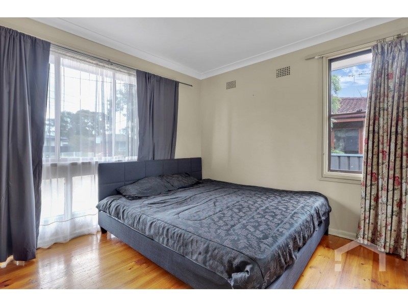 10 Captain Cook Drive, Willmot NSW 2770