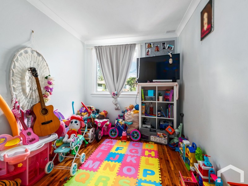8 & 8a Talmiro St, Whalan NSW 2770