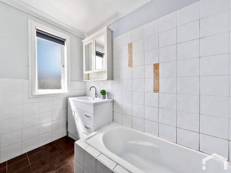 8 & 8a Talmiro St, Whalan NSW 2770