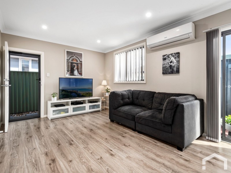8 & 8a Talmiro St, Whalan NSW 2770