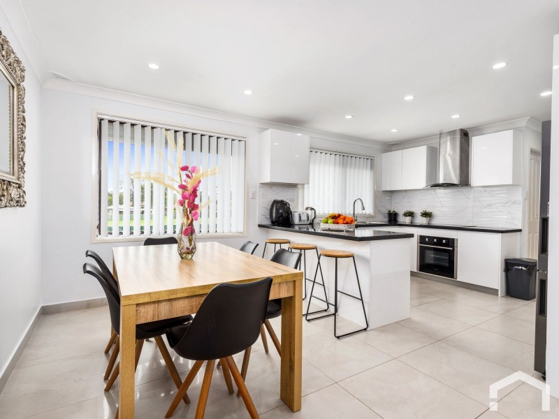 17 Walshe Grove, Bidwill NSW 2770